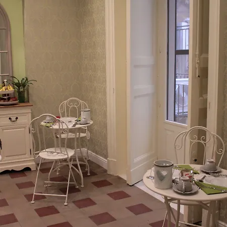 Alojamento de Acomodação e Pequeno-almoço Aitna Catânia