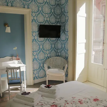 فندق مبيت وإفطار Aitna 4*